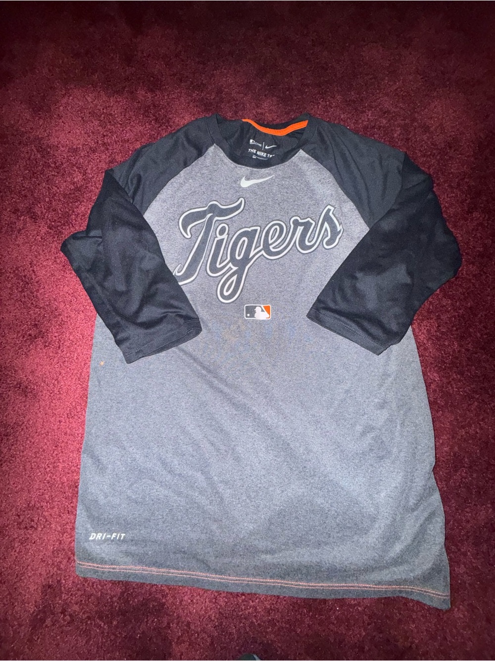 NIKE DETROIT TIGERS 3/4 SLEEVE WARM UP RINGER STYLE Dri Fit Tee Men’s Medium M